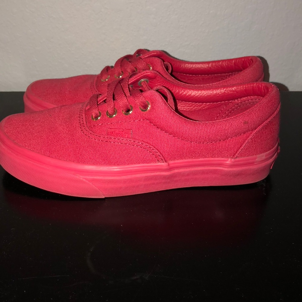 Shoes - Picture 3 of 4